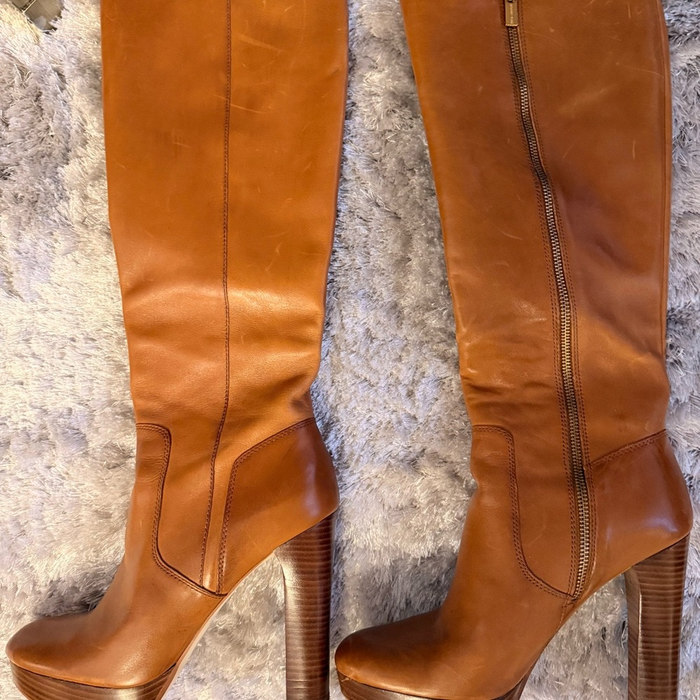 Good Condition - MICHAEL KORS Elegant TAN Leather Knee-High Boots, 9.5M